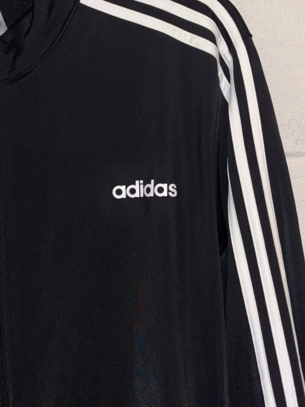 Adidas men’s black  three stripes full zip track jacket with pockets